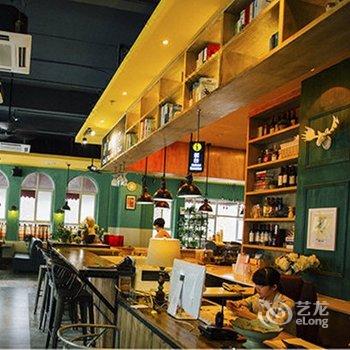 海口米卢斯的轮子影院式主题酒店酒店提供图片