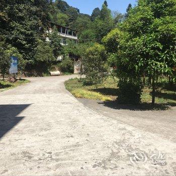 雅安碧峰峡双雅山庄酒店提供图片