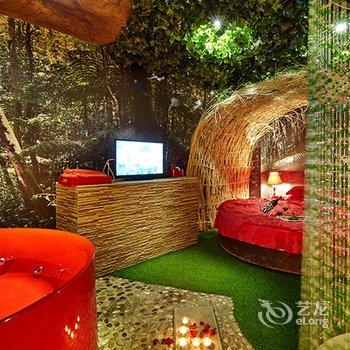万爱情侣主题酒店(昆明汇都店)酒店提供图片