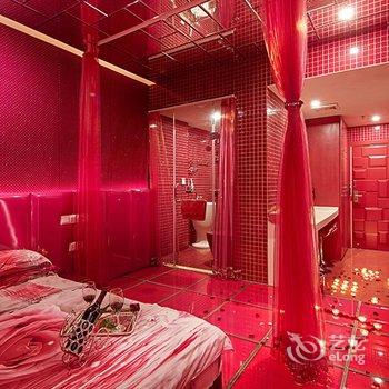 万爱情侣主题酒店(昆明汇都店)酒店提供图片