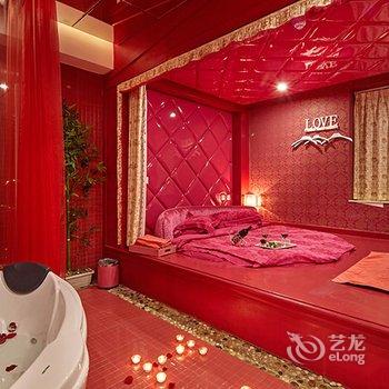万爱情侣主题酒店(昆明汇都店)酒店提供图片