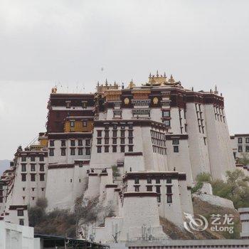 拉萨花语主题客栈酒店提供图片