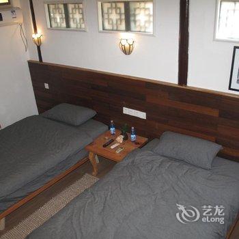 昆山日暮里客栈酒店提供图片