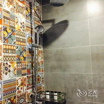 稻城知白雪山艺术酒店酒店提供图片