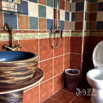 凤凰快乐时光客栈酒店提供图片