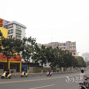 �����ž���������ڷ�·��Ƶ��ṩͼƬ