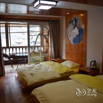 凤凰柳堤水岸客栈酒店提供图片