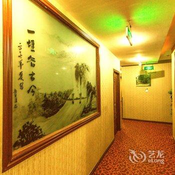 都江堰嘉鑫熊猫主题酒店酒店提供图片