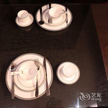 遇家精品酒店公寓(火车东站保利中汇店)酒店提供图片