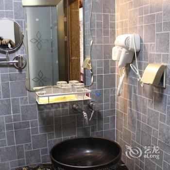 凤凰百花园临江主题客栈酒店提供图片