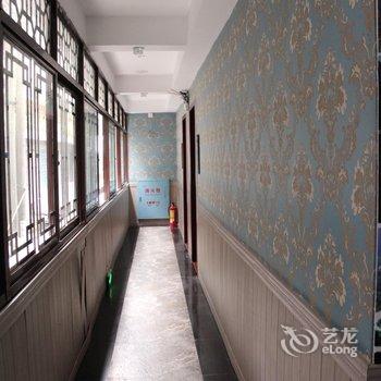 凤凰百花园临江主题客栈酒店提供图片