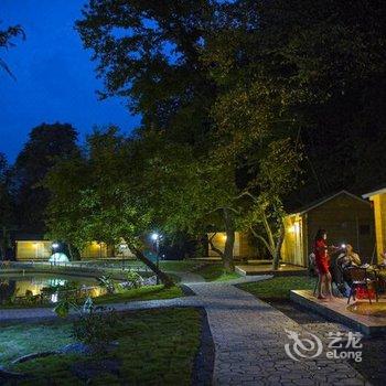 清远峰林墨客人文住宿酒店提供图片