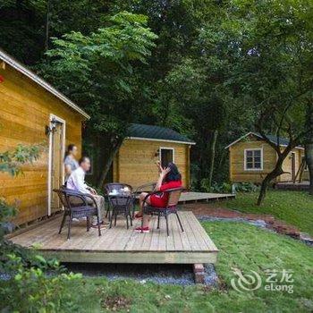 清远峰林墨客人文住宿酒店提供图片