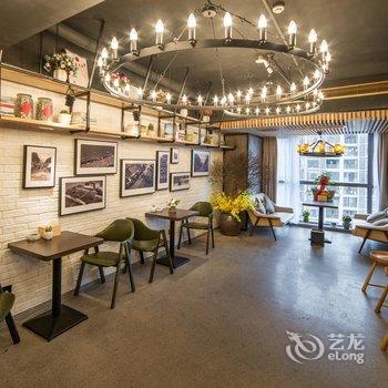 张家界四大名筑美学客栈(筑梦店)酒店提供图片