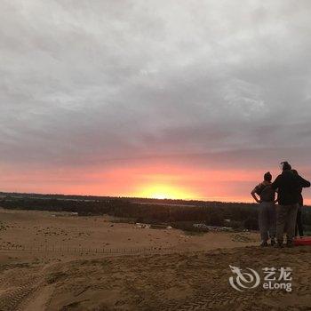 敦煌鸣沙山户外露营基地酒店提供图片