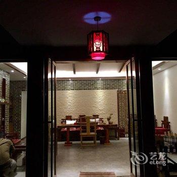 兴义峰林晚精品客栈酒店提供图片