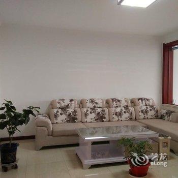 宁武明德居家庭会馆酒店提供图片