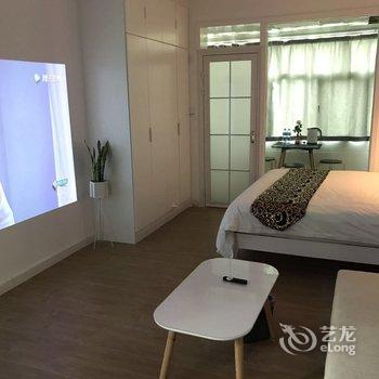 兰州西站乐谷臻品酒店式主题公寓酒店提供图片