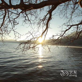 泸沽湖云旅观湖客栈酒店提供图片