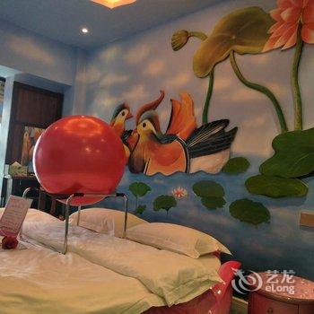 西安钟楼浅时光情侣情趣主题酒店(通化门地铁站店)酒店提供图片