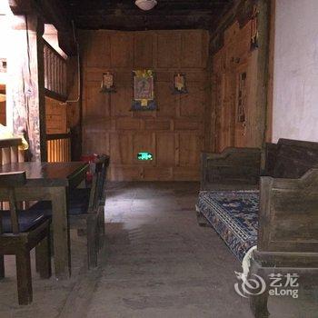 稻城亚丁阿央藏文化主题酒店酒店提供图片