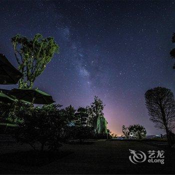 七彩云南古滇温泉山庄酒店提供图片