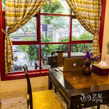 阳朔陋室精品客栈(读书岩店)酒店提供图片