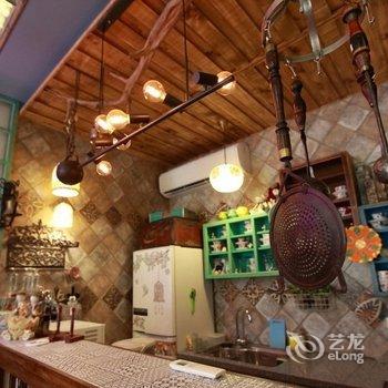 太鲁阁小熊森林民宿怀旧风格馆酒店提供图片