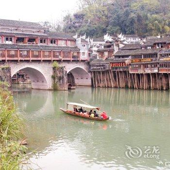 凤凰邂逅客栈酒店提供图片