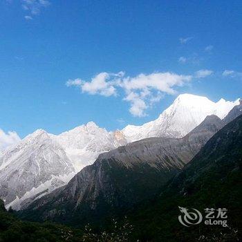 稻城亚丁摩梵文化主题酒店酒店提供图片