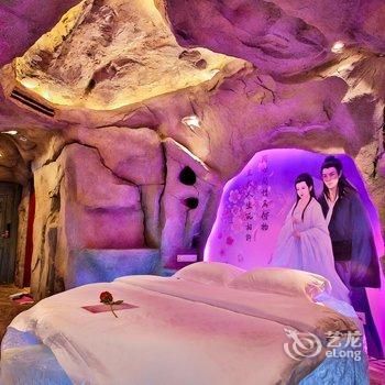 西安钟楼浅时光情侣情趣主题酒店(通化门地铁站店)酒店提供图片