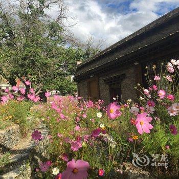 稻城四季莲花藏文化精品客栈酒店提供图片