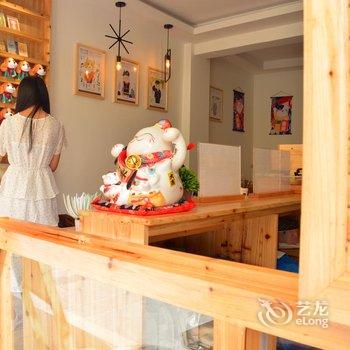 镇远一杯回忆主题客栈河景店酒店提供图片