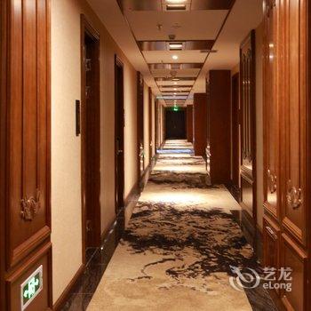 云锦假日酒店(张掖湿地公园店)酒店提供图片