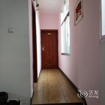 凤凰正中客栈酒店提供图片
