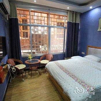 凤凰正中客栈酒店提供图片