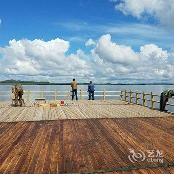 五大连池风景区白龙湖露营旅游基地酒店提供图片