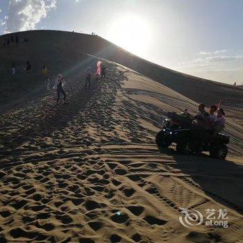 敦煌繁星沙漠露营基地酒店提供图片