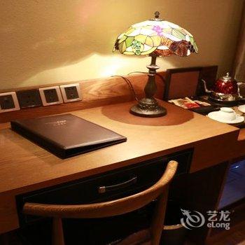 喆啡酒店(广州火车站三元里地铁站店)酒店提供图片