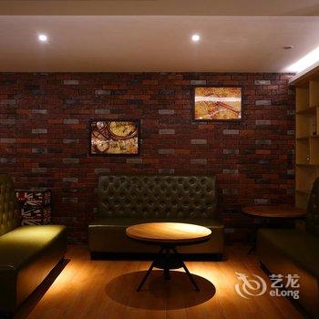喆啡酒店(广州火车站三元里地铁站店)酒店提供图片