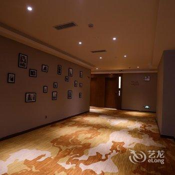 喆啡酒店(广州火车站三元里地铁站店)酒店提供图片