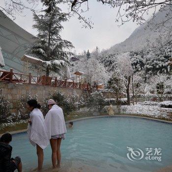 海螺沟贡嘎神汤温泉酒店酒店提供图片