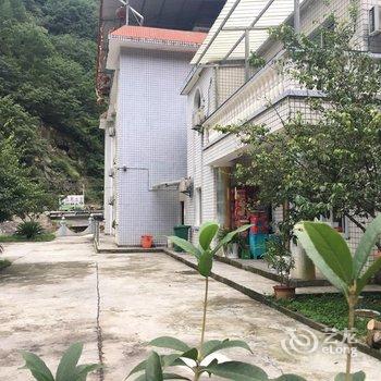 重庆当阳乡洋源河山庄酒店提供图片