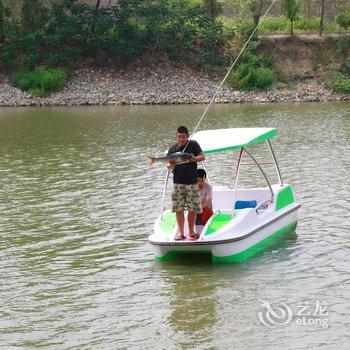 瓦房店双龙湖农家山庄酒店提供图片