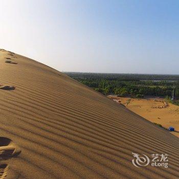 敦煌游多多鸣沙山沙漠露营基地酒店提供图片