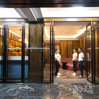 Zmax潮漫酒店广州昌岗江泰路地铁站店酒店提供图片