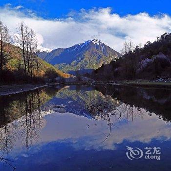 波密十间房花园民宿酒店提供图片