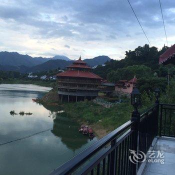 资兴东江湖湖边小筑住宿酒店提供图片