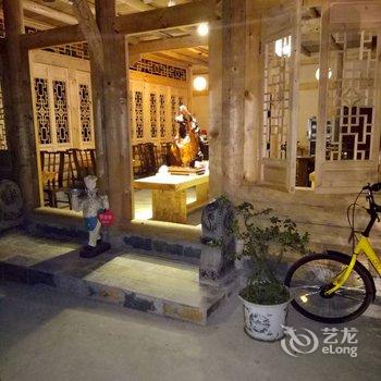 青城山半山河畔客栈酒店提供图片