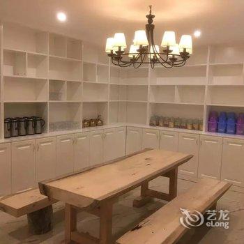 丹巴坐佛山庄度假酒店酒店提供图片